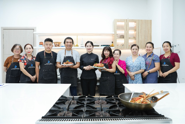 eric-vu-cooking-class1-1722227468.png