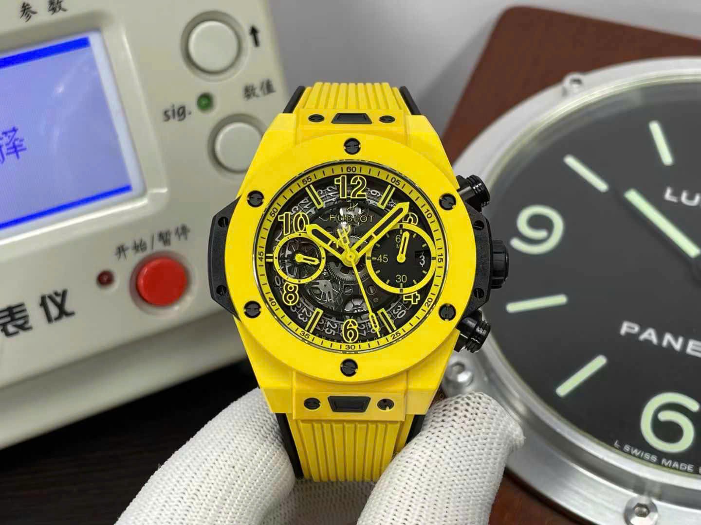 dong-ho-hublot-fake2-1738564532.jpg