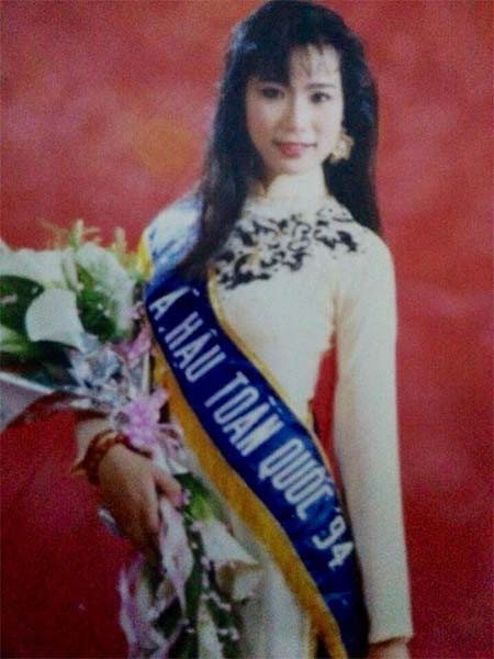 31-nam-sau-cuoc-thi-hoa-hau-viet-nam-nu-nsut-lang-kich-phia-nam-nhan-sac-thay-doi-ra-sao-be03e74e08cb46bfb032b132c9d7b47-1295-1750333194.jpg