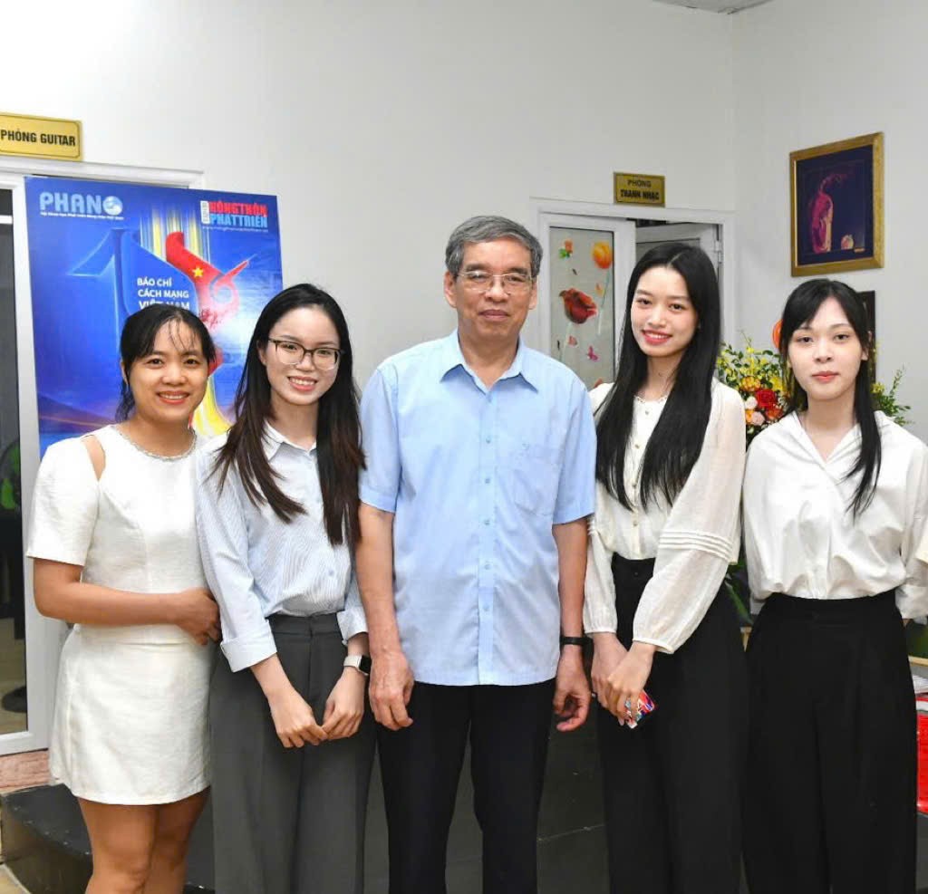 linh-tap-chi-1751289884.jpg