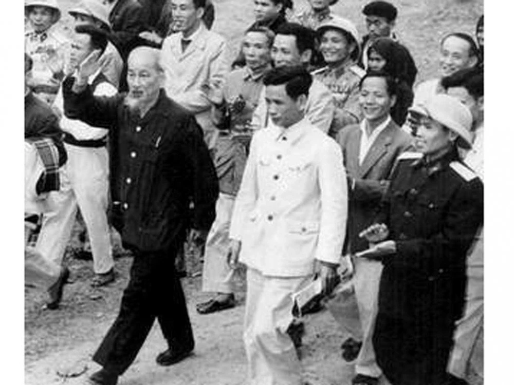 bt-tinh-uy-kim-ngoc-1753618072.webp