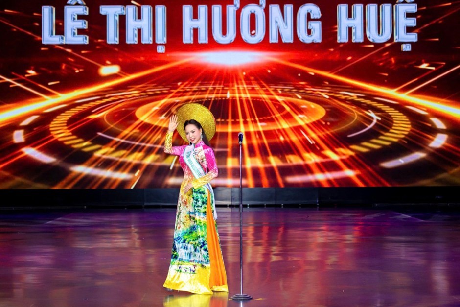 le-thi-huong-hue-1-1758938413.jpg