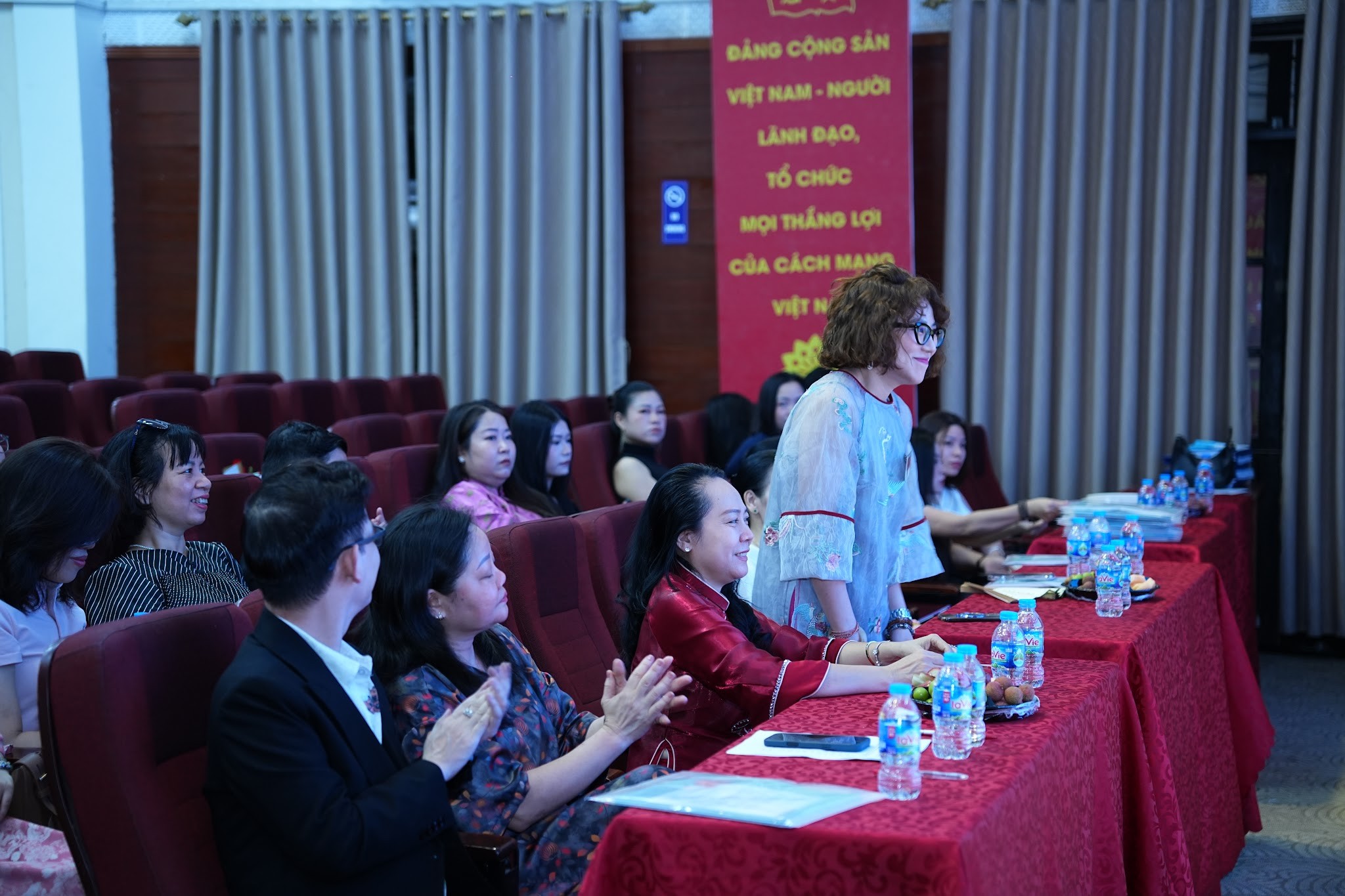 mua-bao-ve2-1782350720.jpg