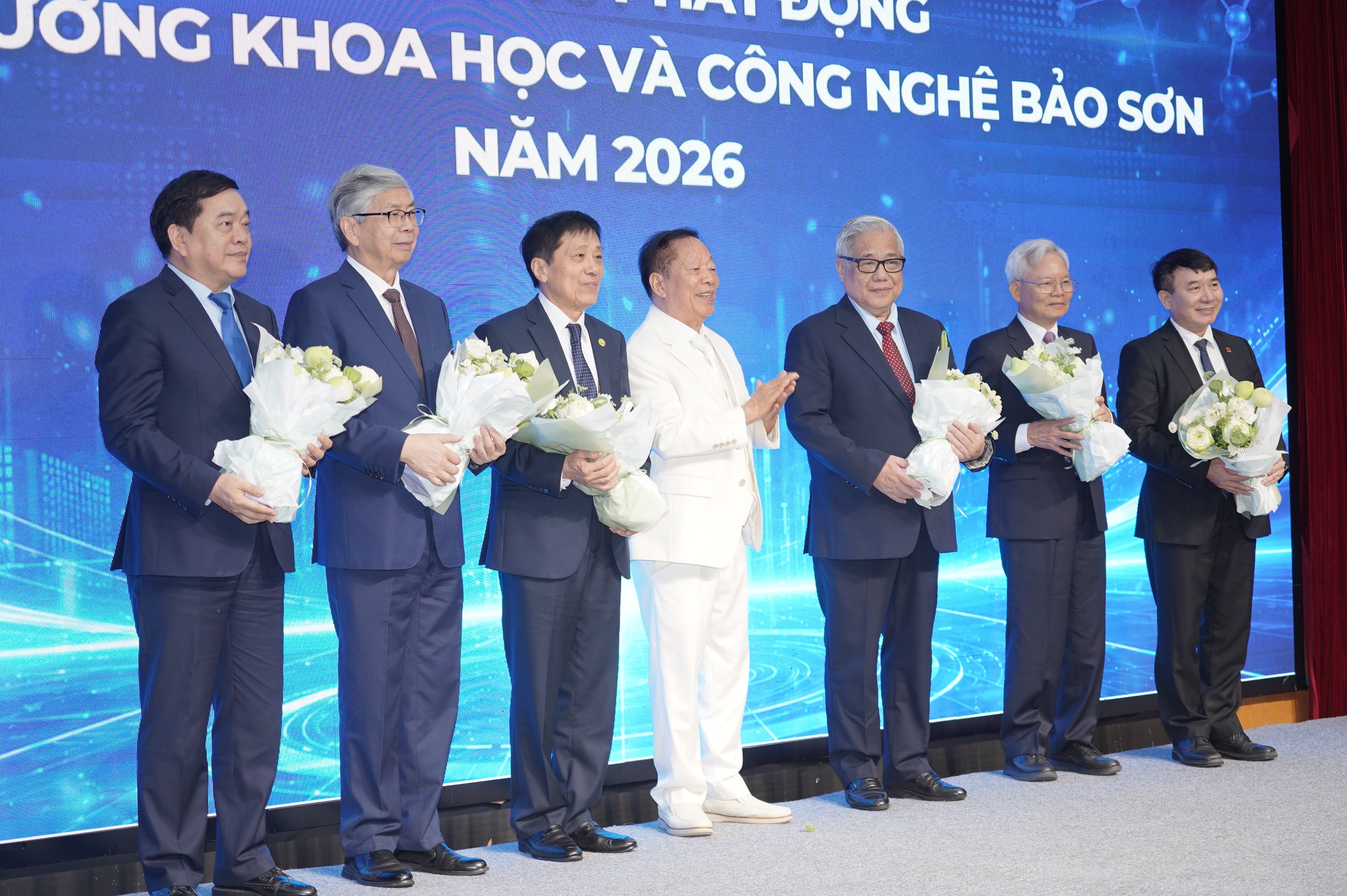 hoi-dong-giai-thuong-khcn-bao-son-2026-1778320547.JPG