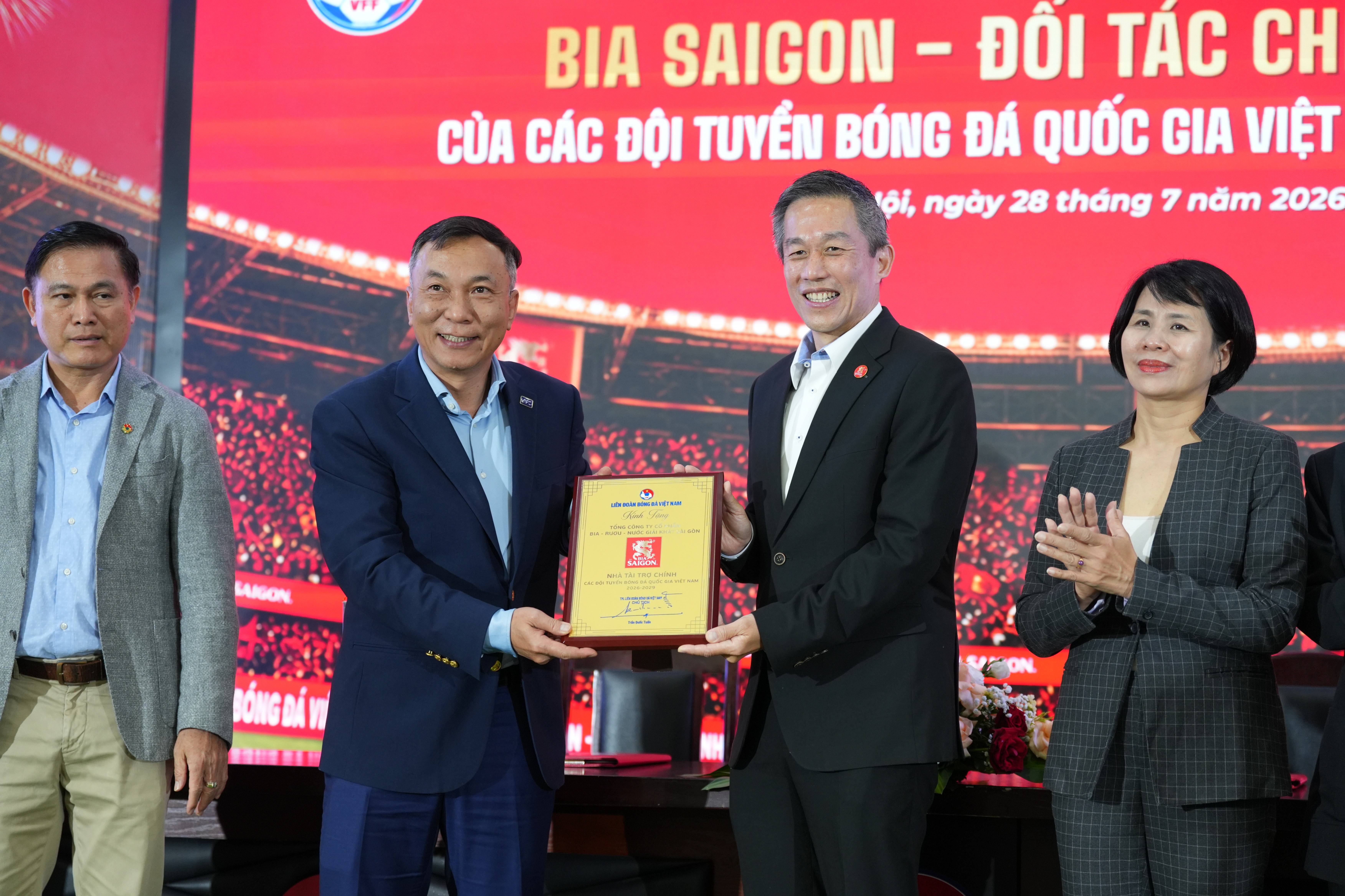 viec-vff-va-bia-saigon-tiep-tuc-hop-tac-trong-giai-doan-2026-2029-la-minh-chung-cho-su-tin-tuong-va-gan-ket-giua-hai-ben-sau-nhieu-nam-dong-hanh-1785290350.JPG