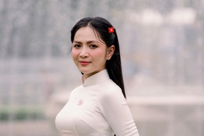 ca-si-duyen-quynh-gay-tranh-cai-cha-de-ca-khuc-2-ty-view-len-tieng-72491-1750679888.jpg