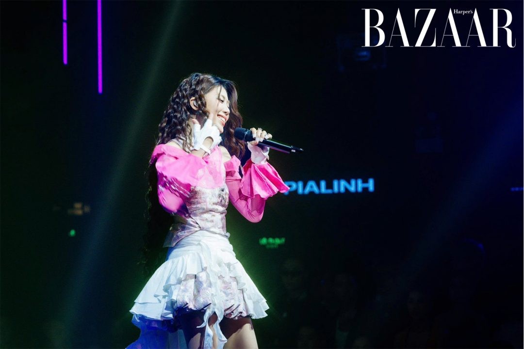 harpers-bazaar-pialinh-khoe-giong-tai-cultiv8-music-is-universal-04-1080x720-1751283403.jpg