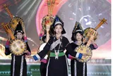 Gương mặt đại sứ văn hoá Nghiêm Trần Ngọc Diệp nổi bật trong Fashion Show "Lúng liếng non cao" tại Festival Sông Hồng Lào Cai 2025