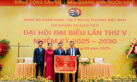 “Ngân hàng TMCP Ngoại thương Việt Nam – Chi nhánh Sở giao dịch: Tiên phong chuyển đổi số – Vững vàng bảo vệ nền tảng tư tưởng của Đảng”