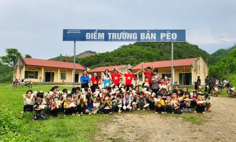 Trung tâm Âm nhạc & Nghệ thuật BHE mang yêu thương đến học sinh vùng cao Bắc Kạn