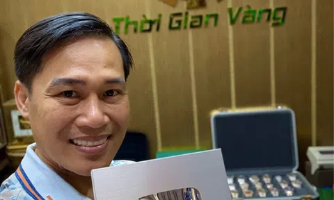 Kênh YouTube Thời Gian Vàng nhận nút Bạc: Trái ngọt từ đam mê đồng hồ cơ cổ