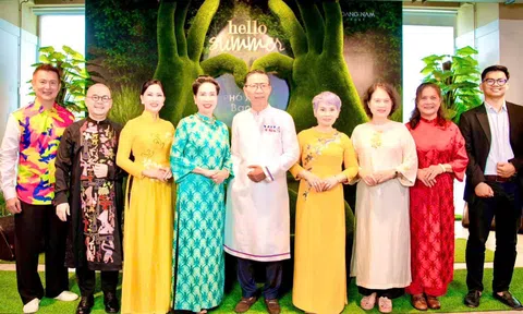 Áo dài Việt Nam: Hồn dân tộc trên vòng quay di sản