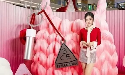 Hằng Thị Hà hội ngộ dàn tín đồ làm đẹp trong sự kiện 3CE tại Thiso Mall