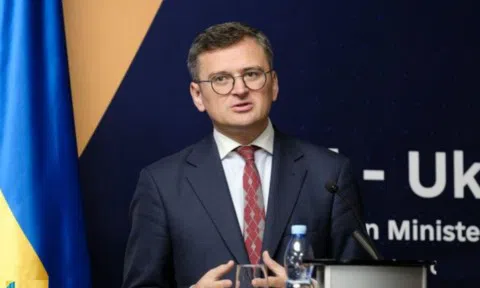 Ngoại trưởng Ukraine thúc giục EU chuyển sang nền kinh tế thời chiến