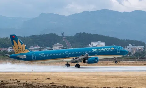 Phỏng đoán nguyên nhân máy bay của Vietnam Airlines bị móp đầu do mưa đá