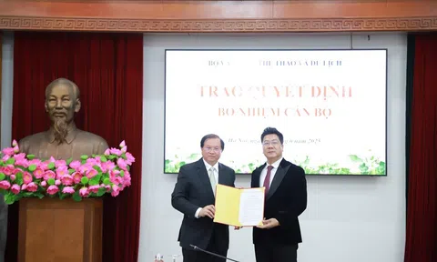 Bộ VHTTDL bổ nhiệm NSND Quốc Hưng làm Giám đốc Học viện Âm nhạc Quốc gia Việt Nam