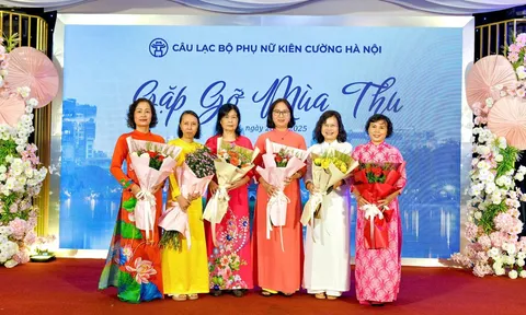 "Gặp gỡ mùa thu" - Tôn vinh phụ nữ kiên cường Hà Nội năm 2025