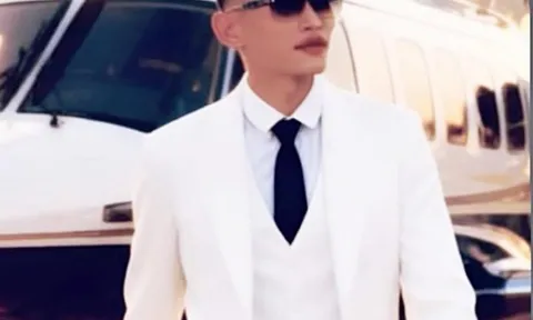 Đêm sân khấu sáng đèn và câu chuyện của MC Quang Đại