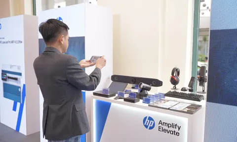 HP Việt Nam giới thiệu các đổi mới AI thế hệ mới, giúp cá nhân và doanh nghiệp phát huy hiệu suất làm việc tốt nhất