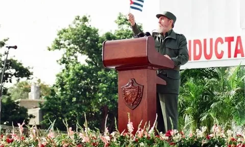 Fidel Castro và bản lĩnh kiên cường chèo lái con thuyền cách mạng qua những biến động thời đại (Bài 3)