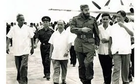 Chuyển thăm Việt Nam đầu tiên của Fidel Castro