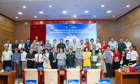 Trao giải Cuộc thi “Đến với Con đường tương lai” và Phát động Cuộc thi “Lan tỏa tri thức Con đường tương lai”