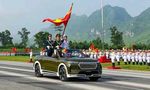 Các lực lượng vũ trang tổng hợp luyện diễu binh, diễu hành kỷ niệm 80 năm Quốc khánh