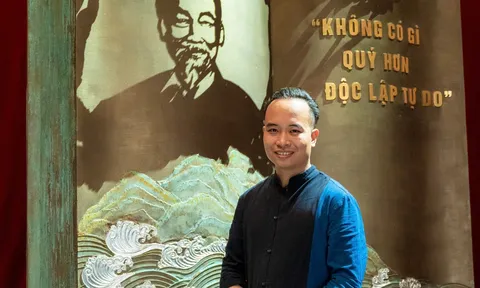 Nghệ thuật điêu khắc ánh sáng của Nghệ nhân Bùi Văn Tự: Khi cái bóng trở thành linh hồn của tác phẩm