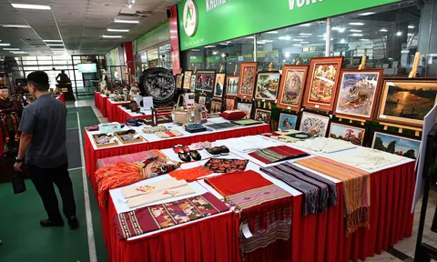 Sức sống mới từ tinh hoa thủ công mỹ nghệ Việt Nam: Tôn vinh di sản, khơi nguồn sáng tạo và phát triển bền vững