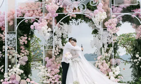 Hồ Quỳnh Hương: Từ "Nữ hoàng ballad" đến hạnh phúc viên mãn bên chồng và con trai