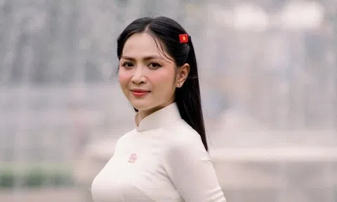 Nguyễn Duyên Quỳnh: Giả giọng trẻ thơ, đánh đàn sưng tay để mang 300 bài hát đến với thiếu nhi Việt Nam