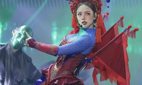 Phương Ly "gây sốt" tại Em Xinh Say Hi: Visual đỉnh cao, đẹp chấn động với tạo hình tuồng cổ hiện đại