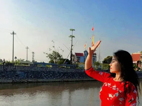 Vũ Nhài: Người phụ nữ chọn ánh sáng tâm linh để bước tiếp sau bão giông