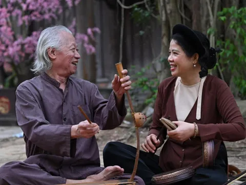 Nghệ nhân Tạ Hạnh: Từ "chim sơn ca" ngành bưu điện đến mối duyên nợ với Xẩm