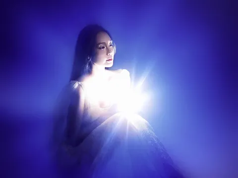 Bộ ảnh “UNFILTERED” và hành trình định hình bản lĩnh người dẫn trẻ tại SPEAK UP 2026