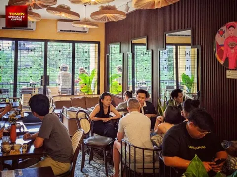 Góc cà phê ẩn mình giữa Sài Gòn mang tên Tonkin Coffee