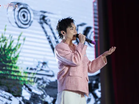 “Nốt thăng” đắt giá mang tên Vương Bình tại Dạ Khúc Tháng Tư 2026