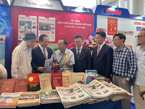 Từ “Con đường tương lai” đến mô hình kinh tế mới trong thời đại AI