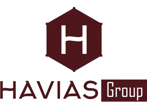 Tinh hoa thời trang tối giản: Khi CARINAMY và HAVIAS Group định nghĩa lại giá trị thực