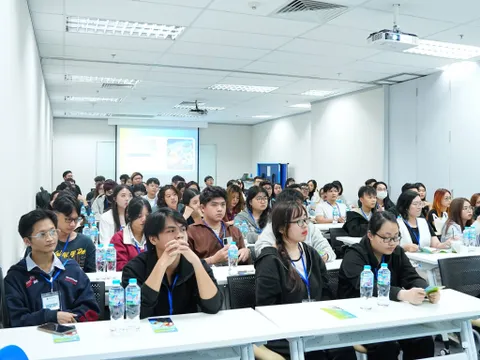 Sinh viên Viện Đào Tạo Quốc Tế FPT trải nghiệm môi trường làm việc thực tế tại tập đoàn game lớn Hàn Quốc