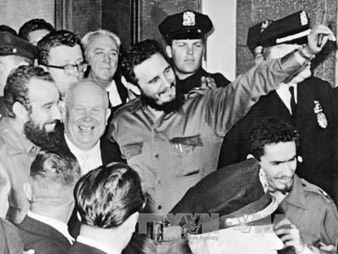 Quá trình tôi luyện tư duy biện chứng và bản tính quật khởi của Fidel Castro