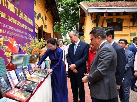 PHOTO: Trưng bày chuyên đề “Chủ tịch Hồ Chí Minh - Tổng tư lệnh Fidel Castro nghĩa tình son sắt đặc biệt”