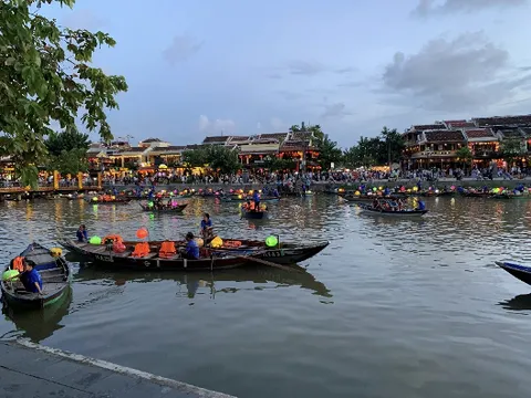 Dữ liệu từ Traveloka cho thấy nhu cầu du lịch dịp Quốc khánh tăng mạnh đối với Hà Nội, TP. Hồ Chí Minh và các điểm đến văn hóa ven biển của Việt Nam