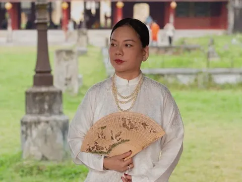 Lê Cao Quỳnh Thư - Đi Qua Những Vùng Đất Lịch Sử Bằng Một Tâm Nguyện Chung