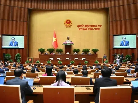 Chủ tịch Quốc hội: "Tinh thần của Hội nghị Diên Hồng năm xưa đã thể hiện tại Hội trường Diên Hồng hôm nay"