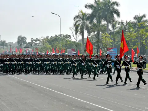 Hợp luyện cụm lần thứ 3: Các khối diễu binh, biễu hành tích cực tập luyện cho nhiệm vụ A80