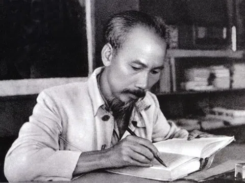 Chủ tịch Hồ Chí Minh linh hồn của cuộc kháng chiến chống Mỹ cứu nước (1954 - 1975)