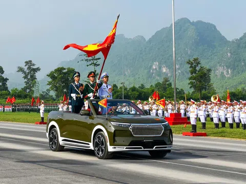 Các lực lượng vũ trang tổng hợp luyện diễu binh, diễu hành kỷ niệm 80 năm Quốc khánh
