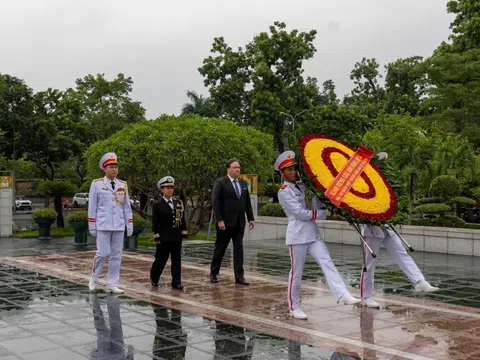 Đại sứ Hoa Kỳ thăm Đài tưởng niệm Bắc Sơn: Biểu tượng hòa giải và cam kết hợp tác lâu dài