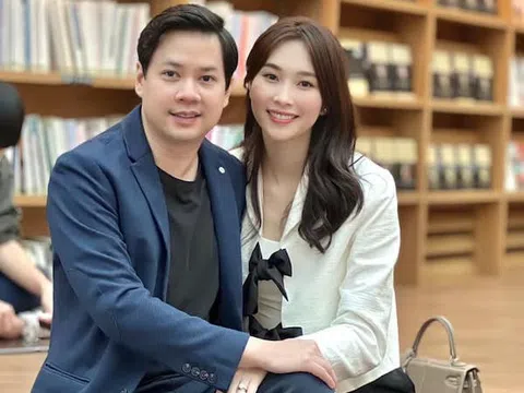 Hoa hậu Đặng Thu Thảo xác nhận sinh con thứ ba, gia đình ngập tràn hạnh phúc